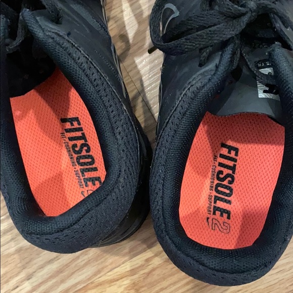 Nike - Picture 3 of 4